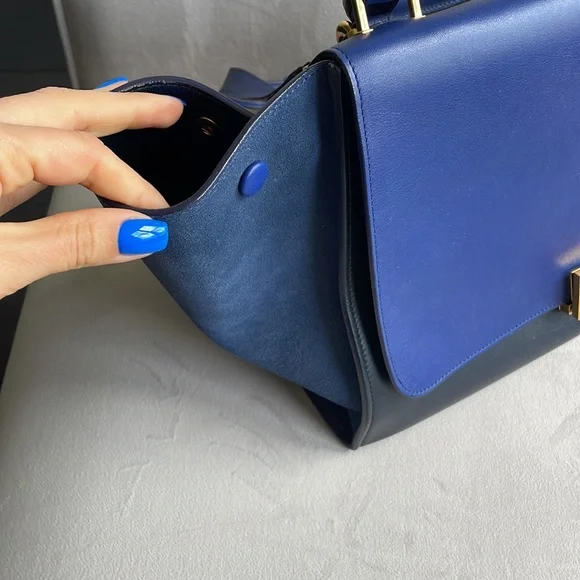 Celine Medium Trapeze Bag. Pre-owned. Great condition. Please refer to pics. - Picture 4 of 6